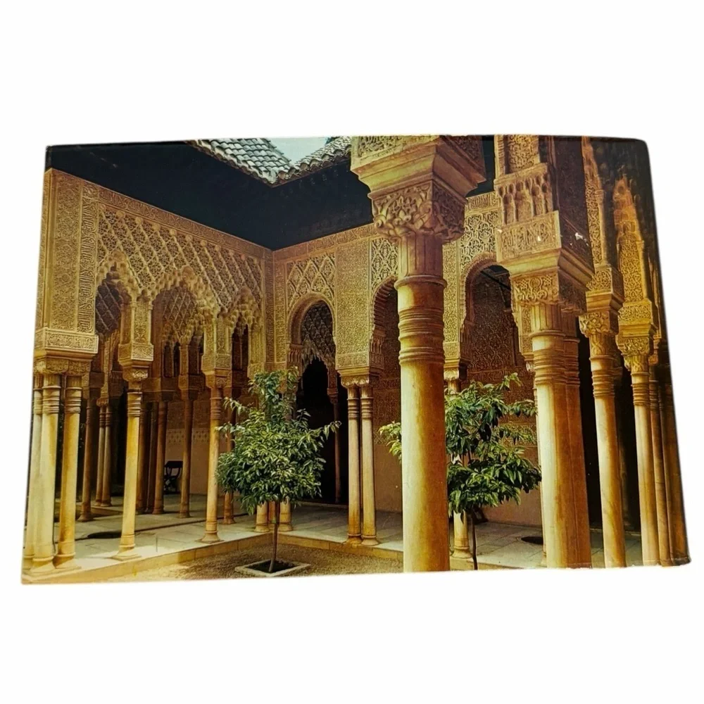 Vintage Postcard Granada Alhambra - Patio de los Leones (Court of the Lions)